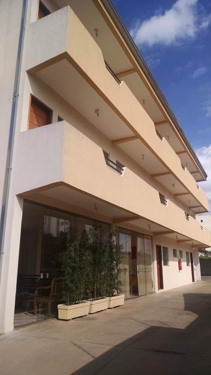 באורו Aries Apart Hotel מראה חיצוני תמונה