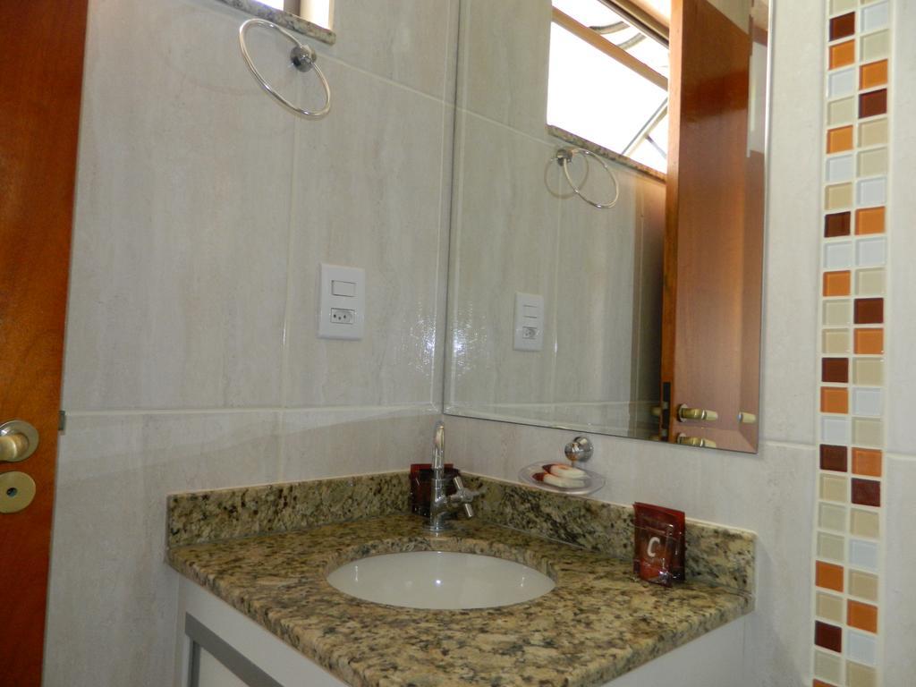 באורו Aries Apart Hotel מראה חיצוני תמונה