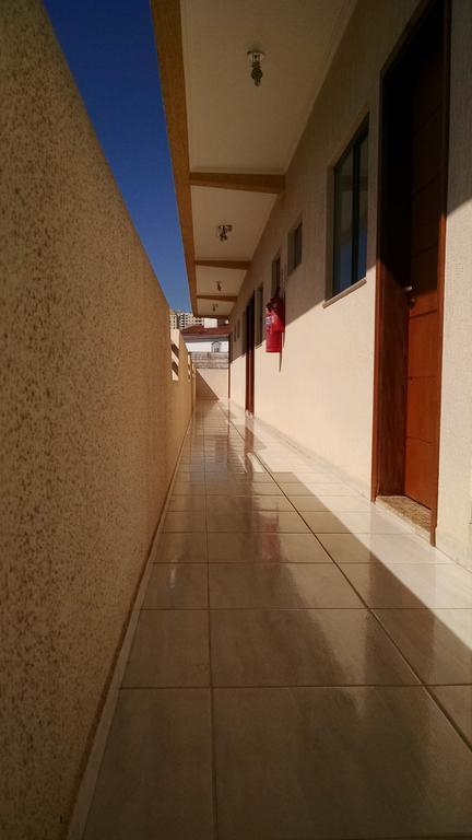 באורו Aries Apart Hotel מראה חיצוני תמונה